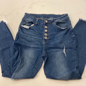 Dark Wash Jeans
Size small
Great condition 
Never worn